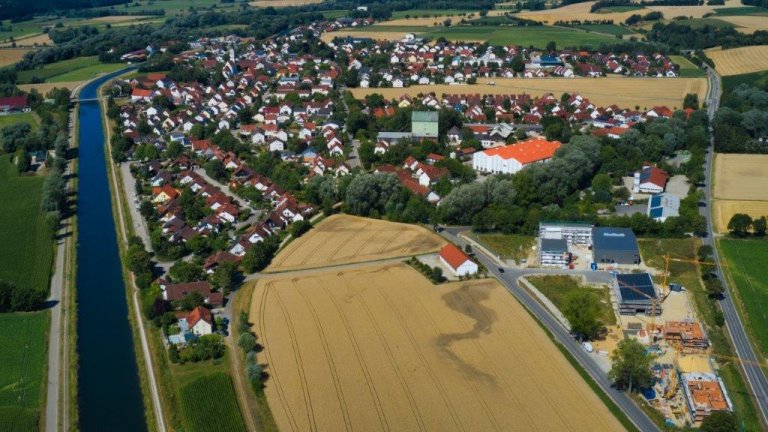 Grossansicht in neuem Fenster: Luftbildaufnahmen Zolling - Zolling (4/6) Grossansicht in neuem Fenster: Luftbildaufnahmen Zolling - Zolling (4/6)